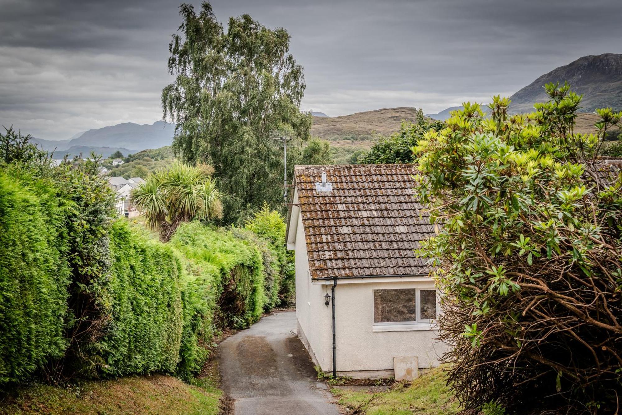 Old Kyle Farm - Stunning Views - 2 Mins From Skye Bridge Villa Кайлакин Екстериор снимка