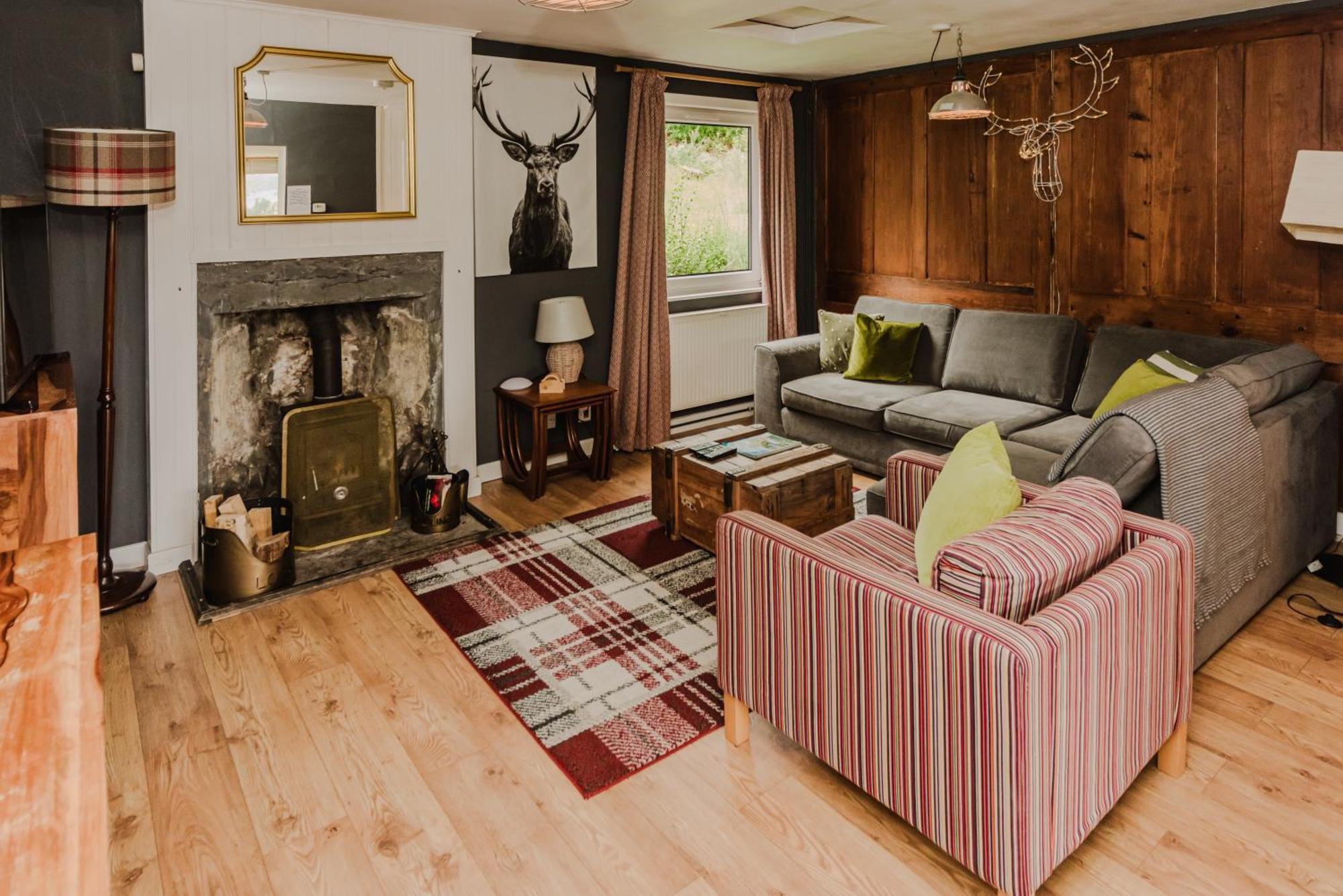 Old Kyle Farm - Stunning Views - 2 Mins From Skye Bridge Villa Кайлакин Екстериор снимка