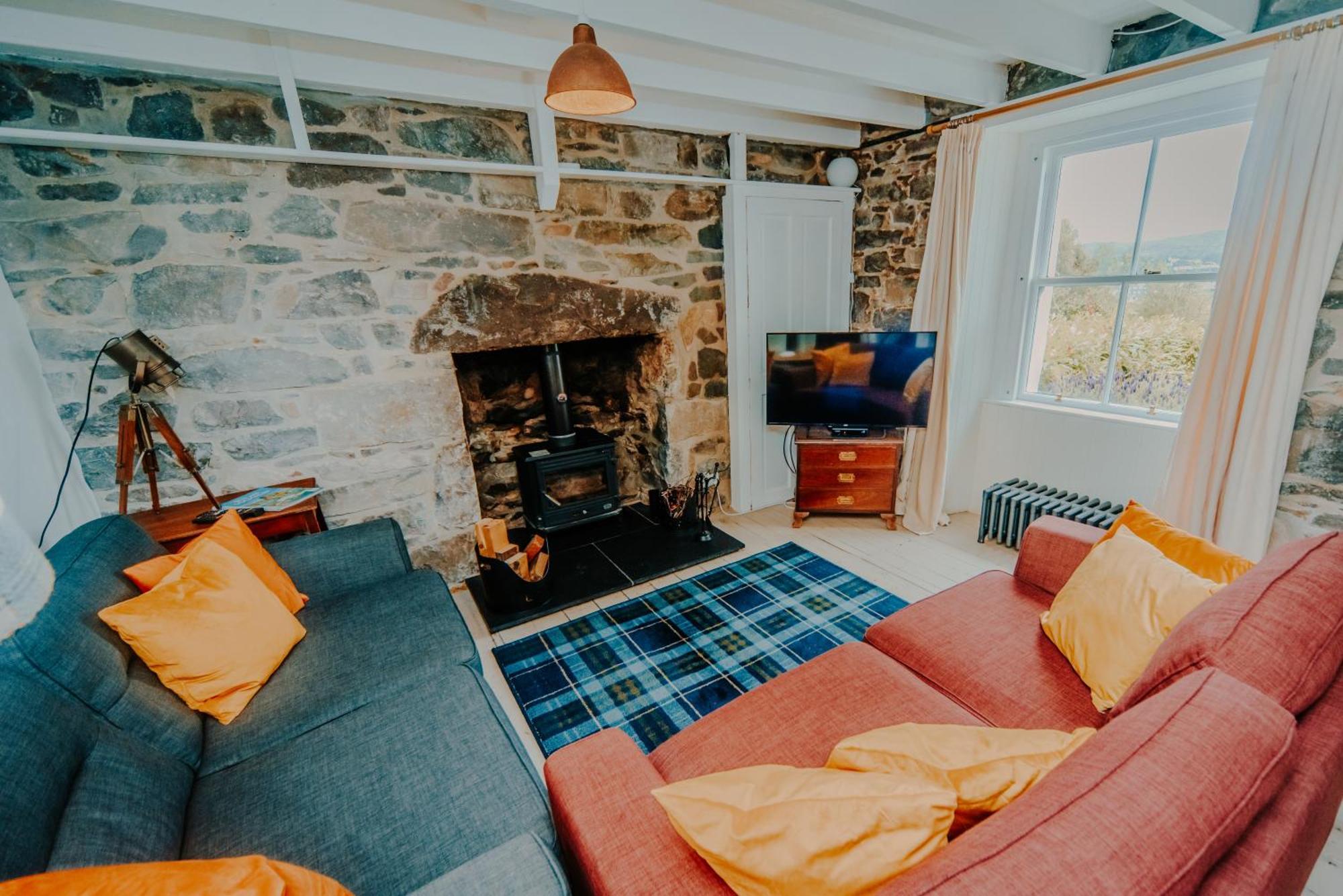 Old Kyle Farm - Stunning Views - 2 Mins From Skye Bridge Villa Кайлакин Екстериор снимка
