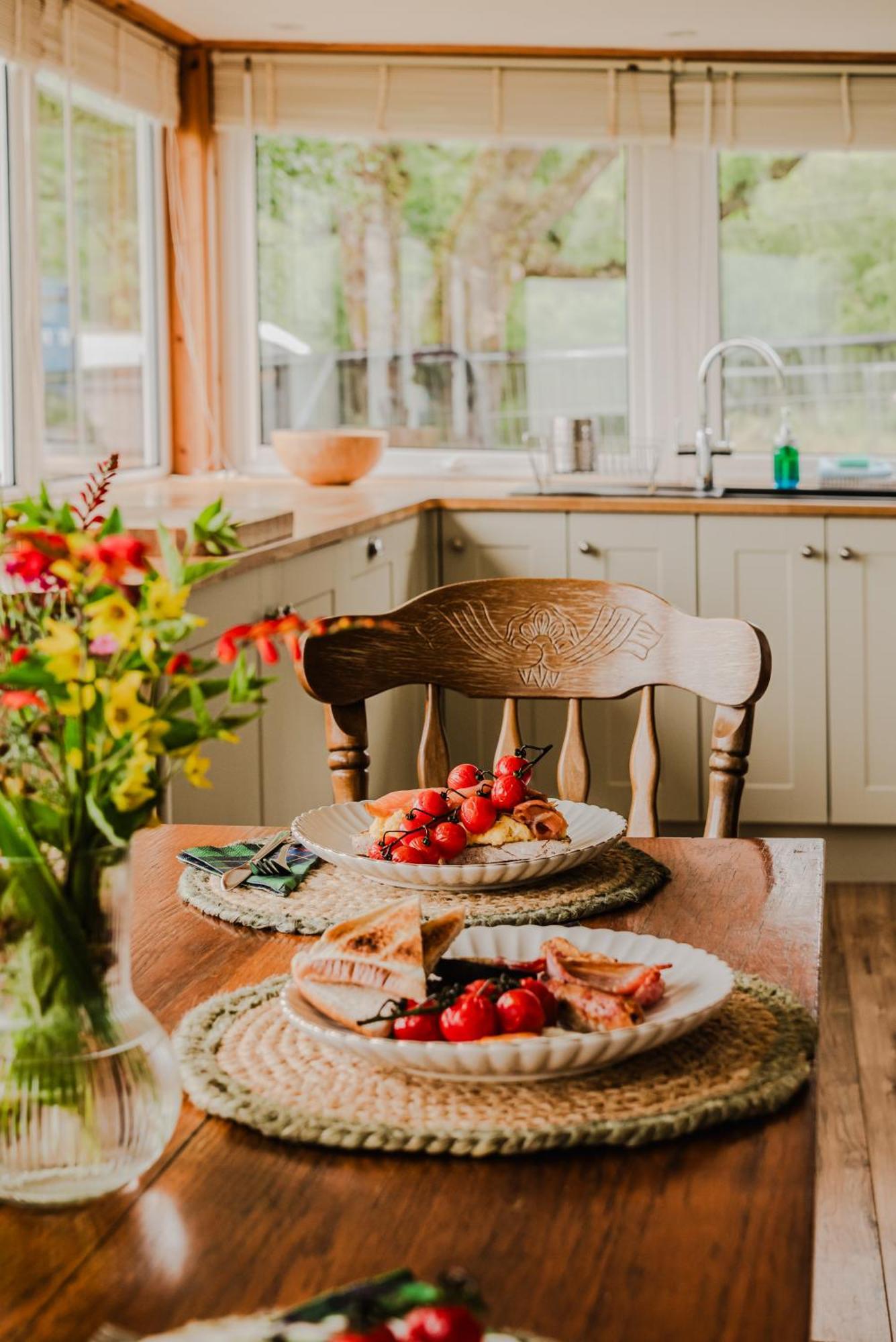 Old Kyle Farm - Stunning Views - 2 Mins From Skye Bridge Villa Кайлакин Екстериор снимка